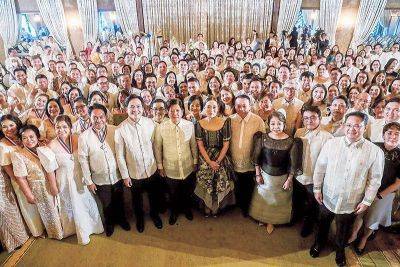 Elizabeth Marcelo - Helen Flores - Outstanding public servants cited - philstar.com - Philippines - city Manila, Philippines