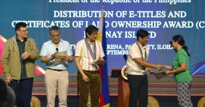 [SPLIT News Alert] President Marcos awards 2,337 land titles to agrarian reform beneficiaries in Iloilo