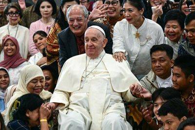 Joko Widodo - Pope Francis wades back into parenthood debate with cat and dog quip - philstar.com - Indonesia - Japan - county Pope - city Jakarta, Indonesia