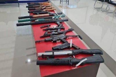 Maguindanao residents surrender weapons cache to Army